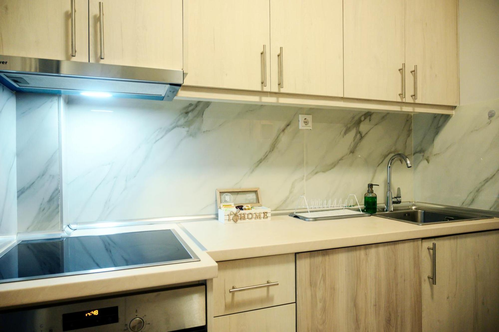 Modern Downtown Flat By Golden H&R Apartment Thessaloniki Exterior photo